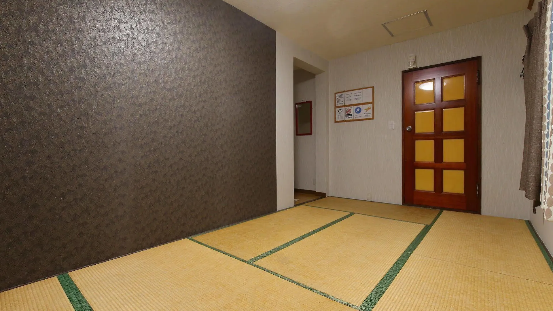 **  Haru Hotel Токио Япония