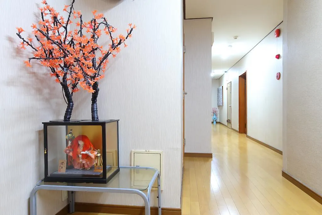 Haru Hotel Tokio 2*,